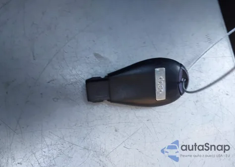 2015 Jeep Cherokee Latitude z USA, uszkodzony, nr VIN 1C4PJLCB5FW721723